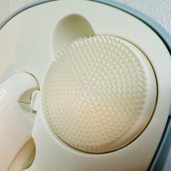 Vanity Planet Body and Facial Cleansing Brush Kit 3 Interchangeable Brushes - Picture 6 of 14